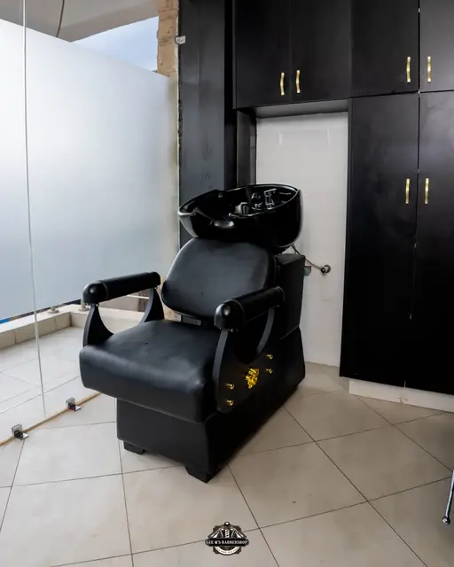 Hair wash station at GEE M'S Barbershop, Nairobi, photo 5