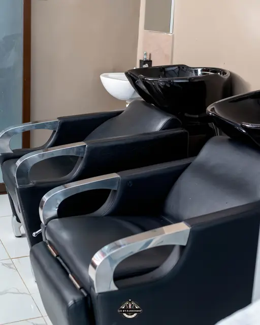 Hair wash station at GEE M'S Barbershop, Nairobi, photo 9