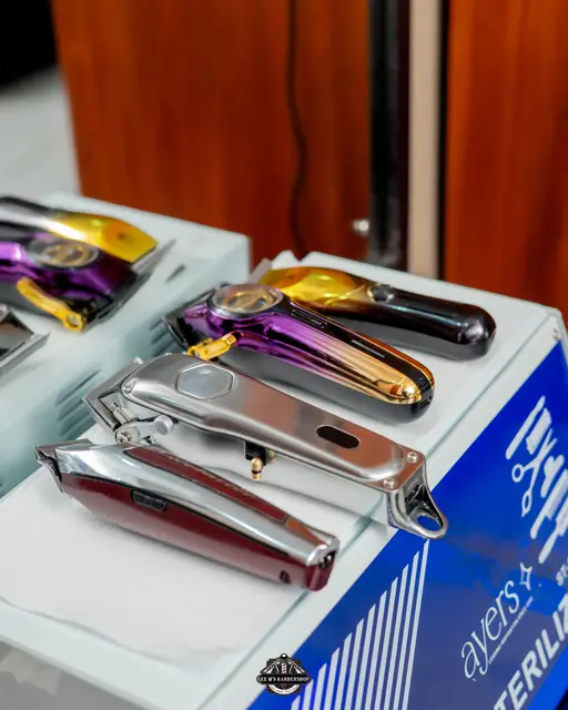 Grooming products and tools at GEE M'S Barbershop, Nairobi, photo 2