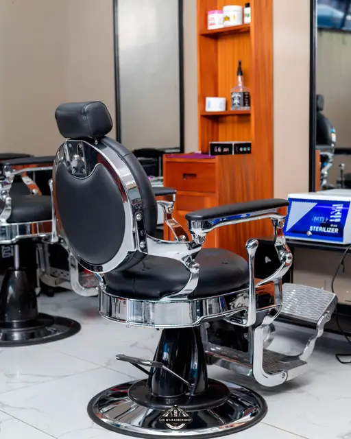 Grooming products and tools at GEE M'S Barbershop, Nairobi, photo 10