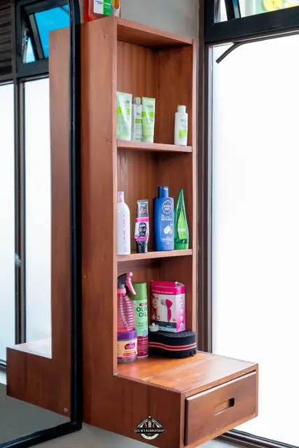 Grooming products and tools at GEE M'S Barbershop, Nairobi, photo 11