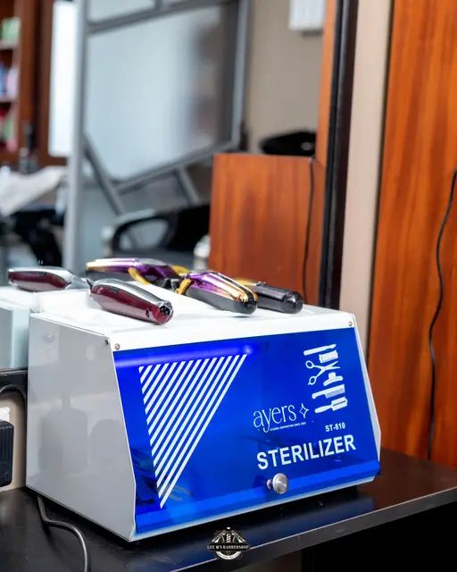Grooming products and tools at GEE M'S Barbershop, Nairobi, photo 12