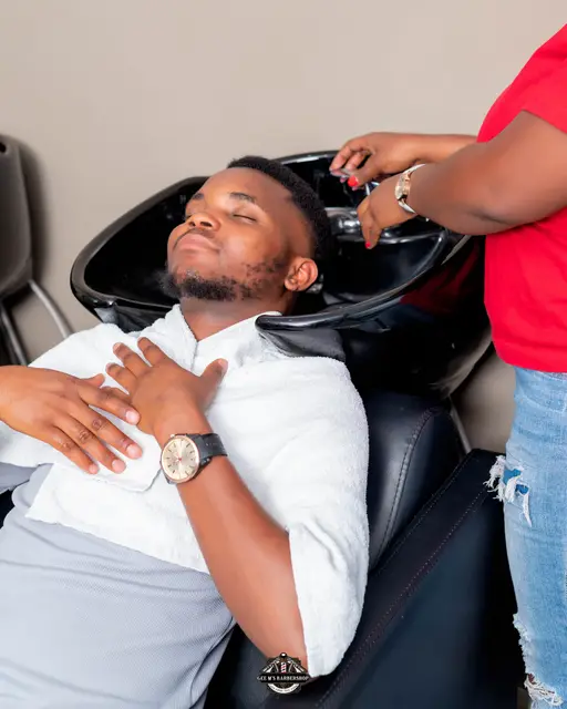 Hair wash station at GEE M'S Barbershop, Nairobi, photo 3