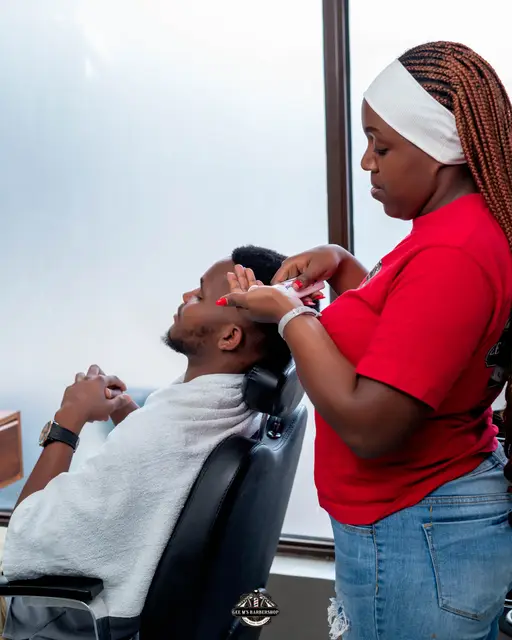 Massage at GEE M'S Barbershop, Nairobi, photo 8