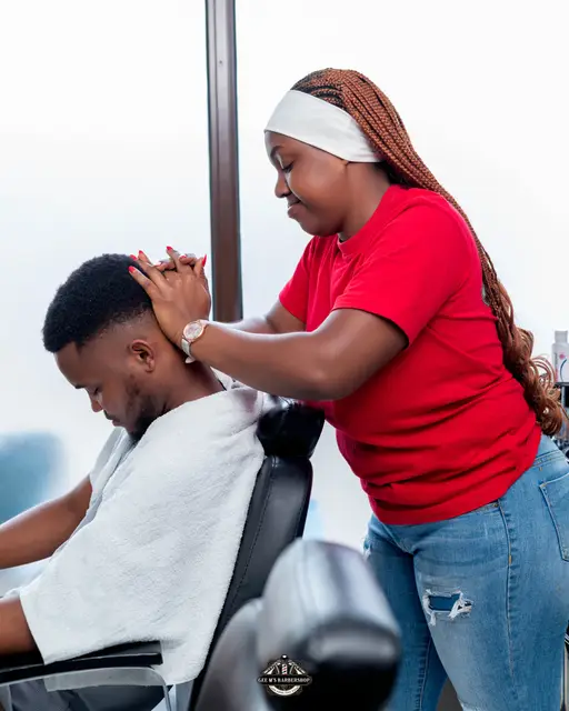 Massage at GEE M'S Barbershop, Nairobi, photo 10