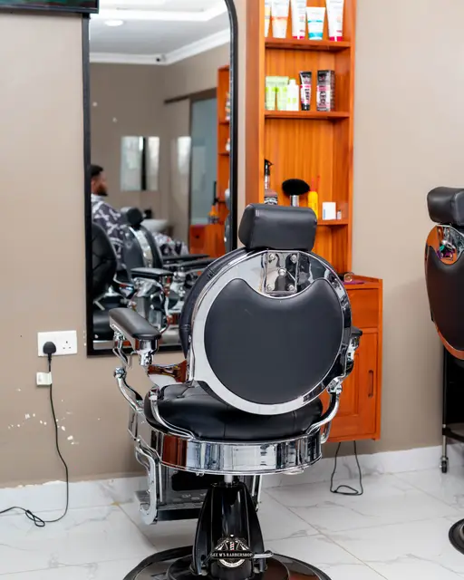Inside GEE M'S Barbershop, Nairobi, photo 12