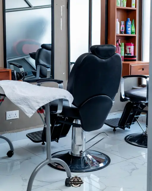 Inside GEE M'S Barbershop, Nairobi, photo 14